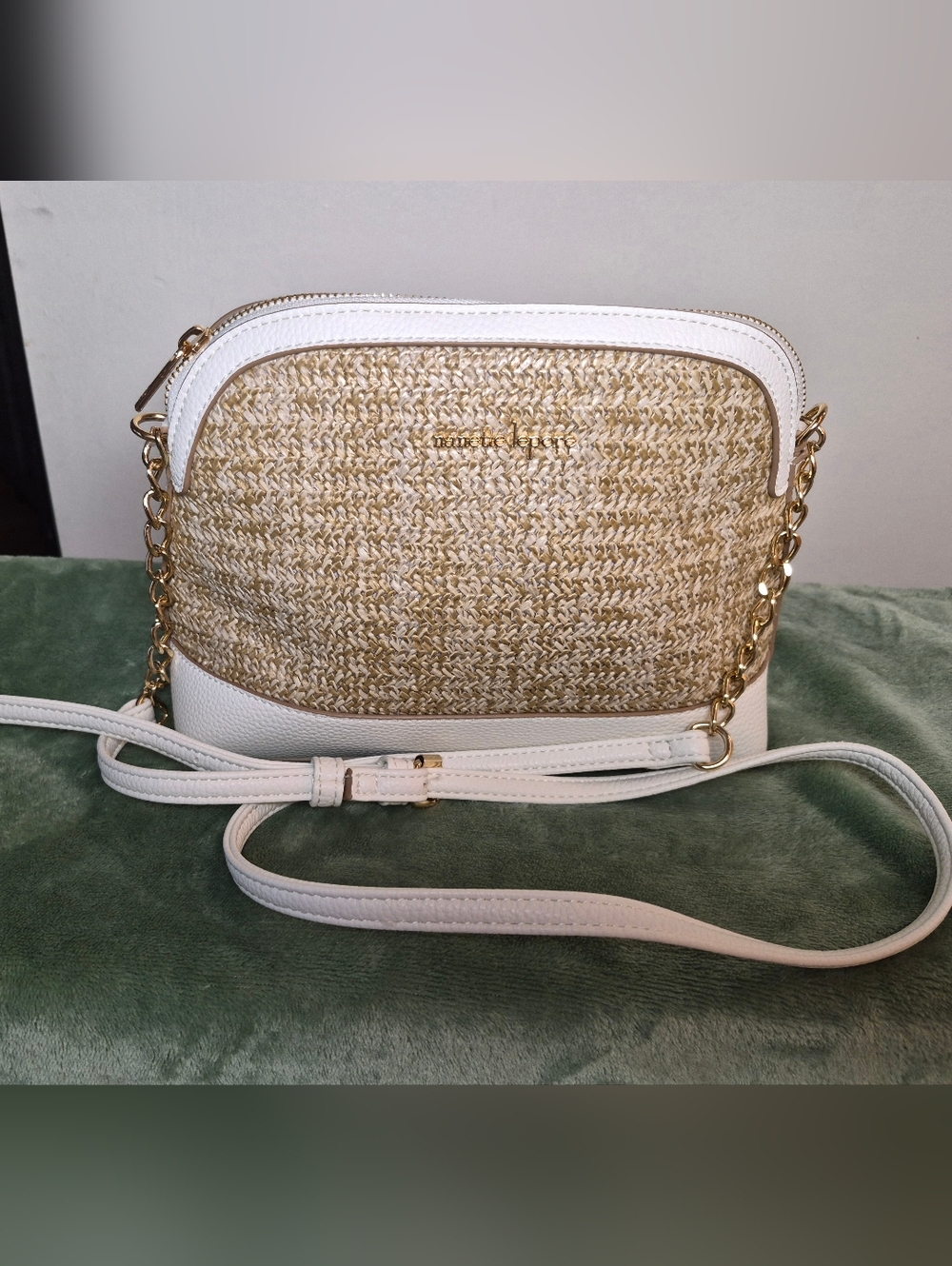 NWOT Nanette Lepore White and Natural Straw Dome Crossbody with Gold Chain